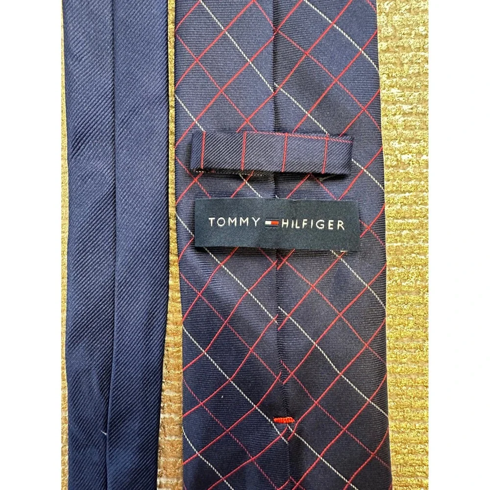TOMMY HILFIGER Men's Navy Blue Red & White Silk Necktie Office Business Work